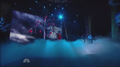 Demitzu (89) - Demi - September 10 - ALMA Awards Performs Skyscraper Captures