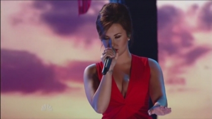 Demitzu (99) - Demi - September 10 - ALMA Awards Performs Skyscraper Captures