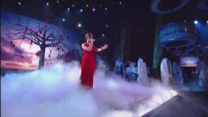 Demitzu (111) - Demi - September 10 - ALMA Awards Performs Skyscraper Captures