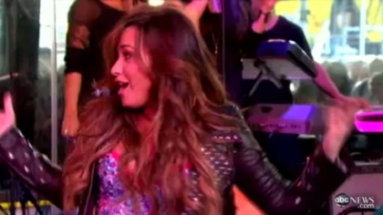 Demzu (109) - Demi - September 19 - Good Morning America Performs Captures
