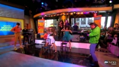 Demzu (136) - Demi - September 19 - Good Morning America Performs Captures
