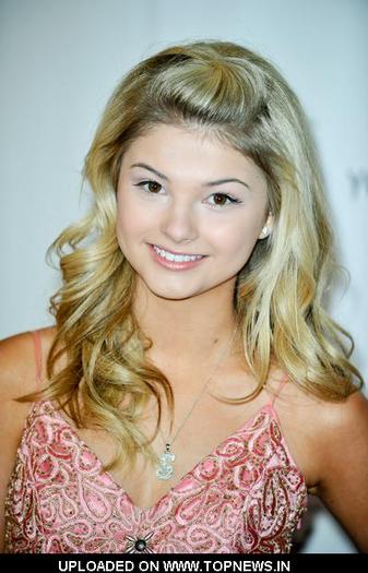 Stefanie-Scott1_1