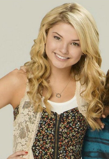 stefanie-scott2 - Stefanie Scott