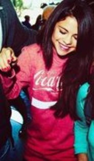 54840519_HDGUFGC2 - selena gomez