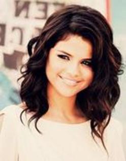 54840522_EFJMKGA2 - selena gomez