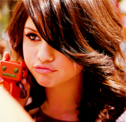 54840667_TWIPIHG2 - selena gomez