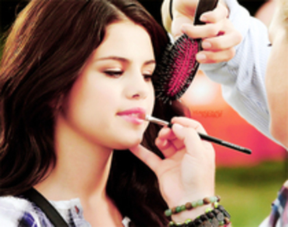 54840870_EZBBXUP2 - selena gomez