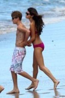56685549_PGJMHAM - selena gomez
