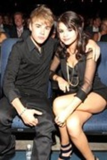 56685564_LOPSULH2 - selena gomez