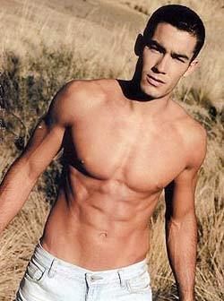 192447_prof - Aaron Diaz