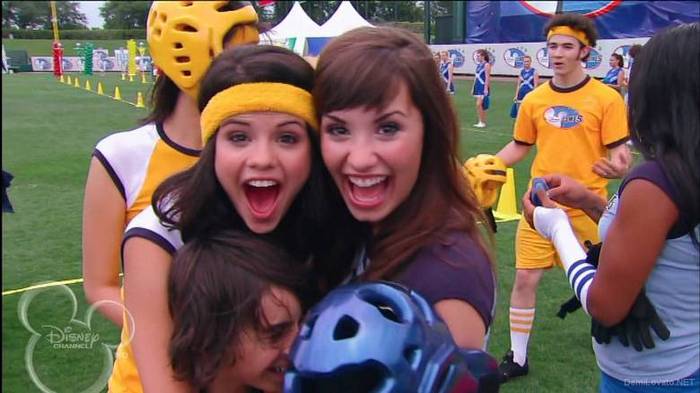 Demzu (1) - Demi - Demi Lovato - Disney Channel Games 2008 Random HDTV Caps