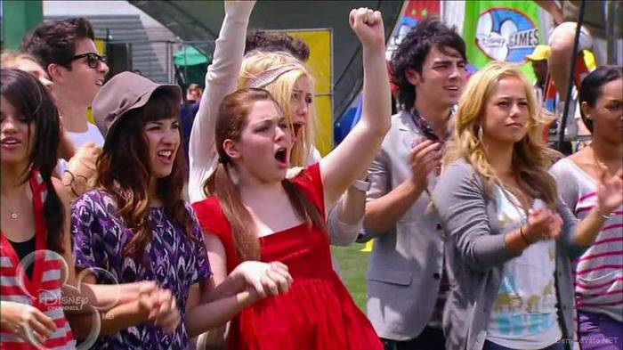 Demzu (13) - Demi - Demi Lovato - Disney Channel Games 2008 Random HDTV Caps