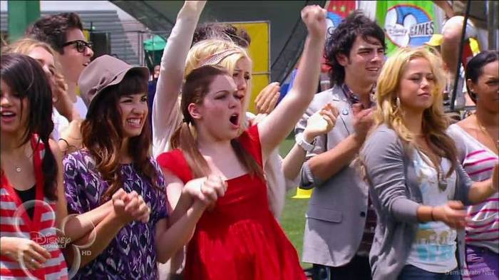 Demzu (14) - Demi - Demi Lovato - Disney Channel Games 2008 Random HDTV Caps