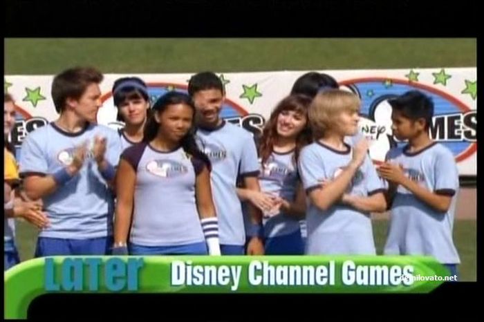 Demz (4) - Demi - Disney Channel Games 2008  Hang Tight - Week 2 Screencaps