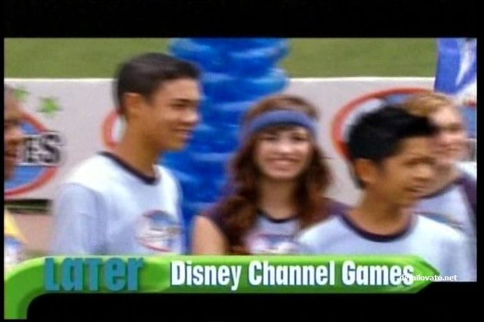 Demz (8) - Demi - Disney Channel Games 2008  Hang Tight - Week 2 Screencaps