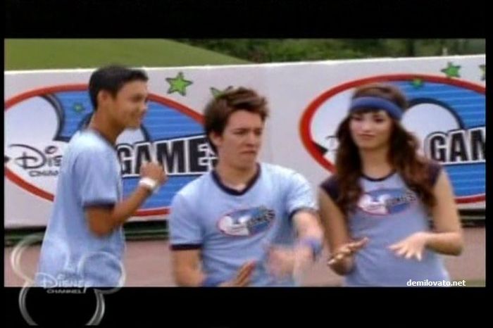 Demz (16) - Demi - Disney Channel Games 2008  Hang Tight - Week 2 Screencaps
