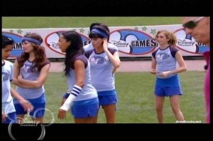 Demz (22) - Demi - Disney Channel Games 2008  Hang Tight - Week 2 Screencaps