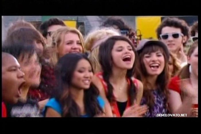 Demitzu (65) - Demi - Disney Channel Games 2008 - Chariot of Champions - Week 1 Screencaps