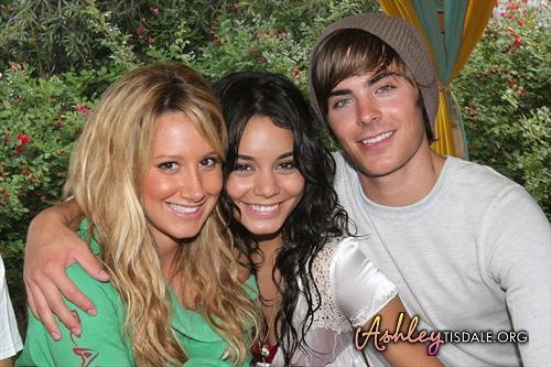 Vanessa Ashley si Zack - A VEDETE DISNEY