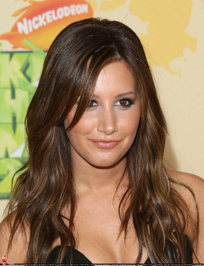 Ashley Tisdale - ASHLEY TISDALE LA KIDS CHOICE AWARDS 2009