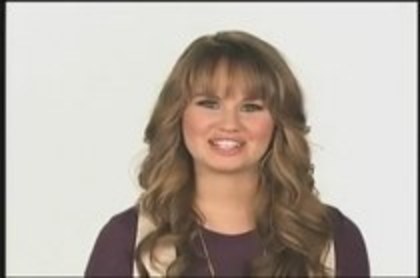 Debby Ryan intro Disney Chanel (1) - Debby Ryan intro Disney Chanel2