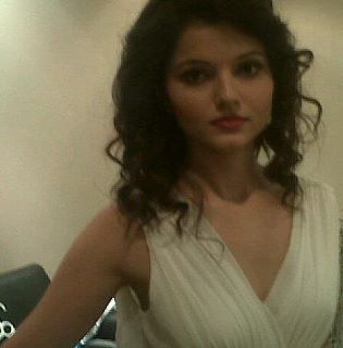 RUBINA DILAIK3 - AVINASH AND RUBINA POZE SOOPER SOOPER NOIII