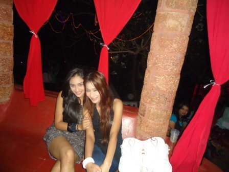 168961_10150095238639556_165475334555_5896248_4615892_n - sara khan poze noi