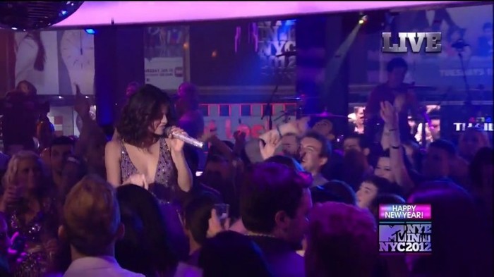bscap0178 - Selena Gomez-Demi Lovato At The MTV NYE