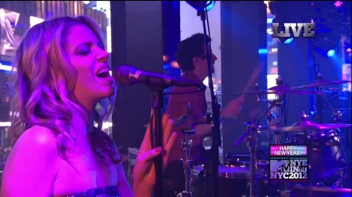 bscap0186 - Selena Gomez-Demi Lovato At The MTV NYE