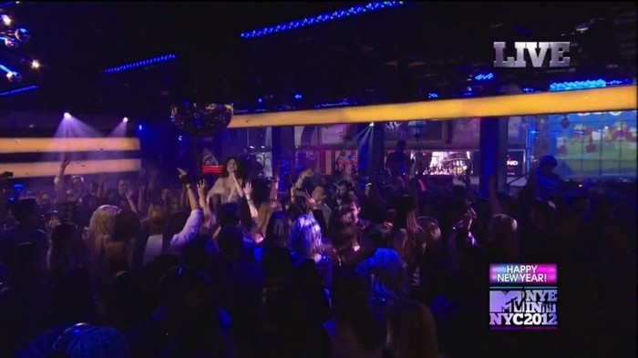 bscap0195 - Selena Gomez-Demi Lovato At The MTV NYE