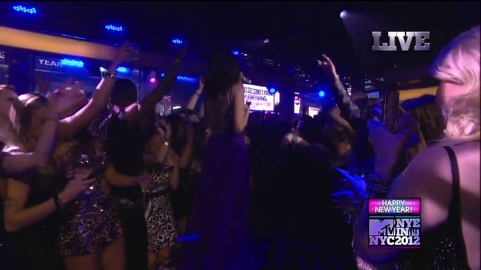 bscap0196 - Selena Gomez-Demi Lovato At The MTV NYE