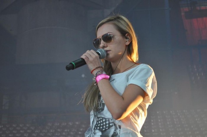 22fr - Alexandra Stan