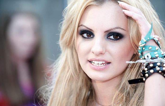 gtrt - Alexandra Stan