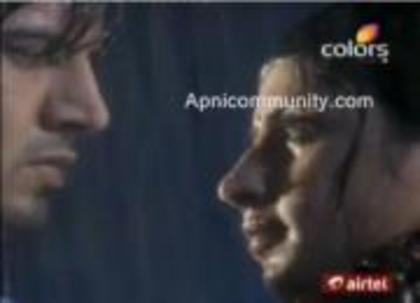 373873_301454296564969_192473864129680_866469_675630397_a - Abhay and phulwa love scenes