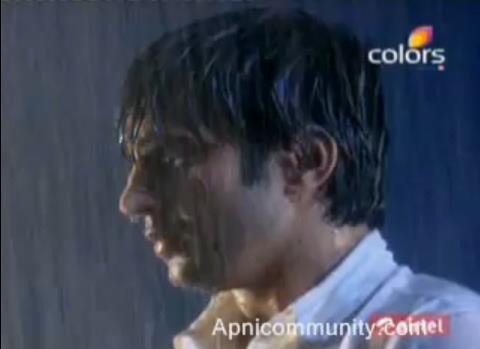 383099_301452916565107_192473864129680_866461_1688500562_n - Abhay and phulwa love scenes