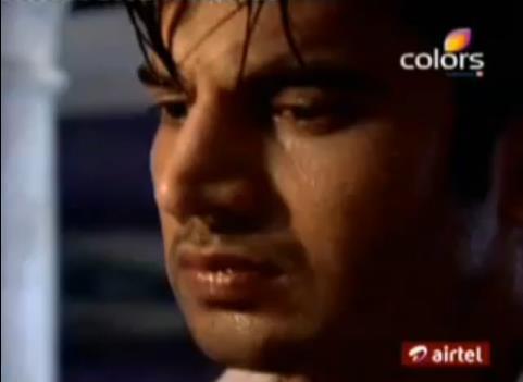 392593_301457633231302_192473864129680_866488_580909796_n - Abhay and phulwa love scenes