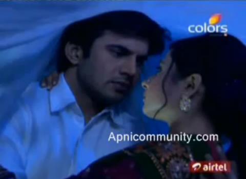 394214_301448916565507_192473864129680_866419_1602759634_n - Abhay and phulwa love scenes