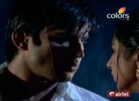 394455_301451199898612_192473864129680_866441_646315061_n - Abhay and phulwa love scenes