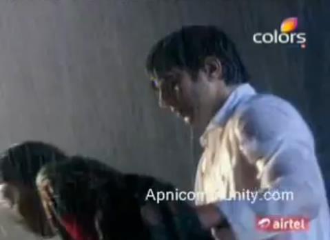 397965_301453953231670_192473864129680_866463_2048483017_n - Abhay and phulwa love scenes