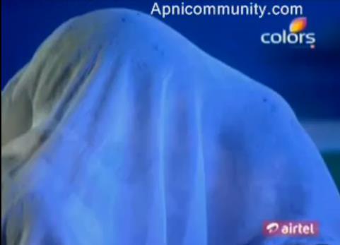 399511_301449626565436_192473864129680_866429_439707141_n - Abhay and phulwa love scenes