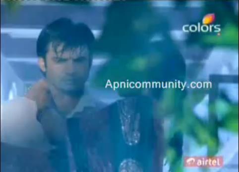 402149_301457993231266_192473864129680_866495_635450678_n - Abhay and phulwa love scenes