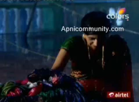 402852_301452606565138_192473864129680_866456_176139881_n - Abhay and phulwa love scenes