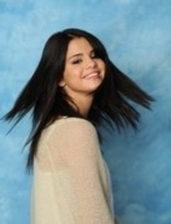 selenush - selena photoshoot56