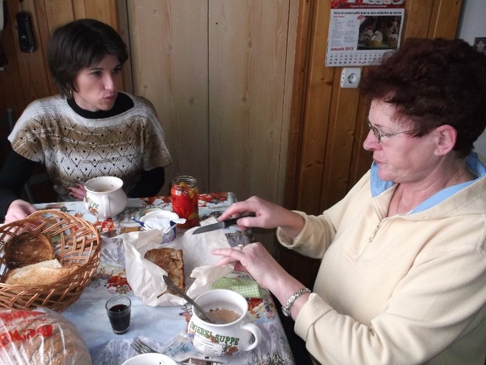 La sezatoare(Marta si Cristina)