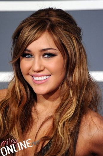 Miley Cyrus - MILEY CYRUS LA GRAMMY AWARDS 2011