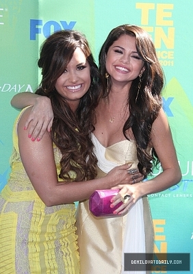 Demitzu (227) - Demitzu - 07 08 2011 - Teen Choice Awards