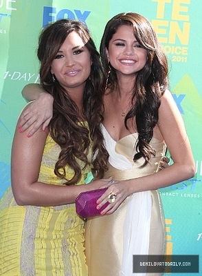 Demitzu (238) - Demitzu - 07 08 2011 - Teen Choice Awards