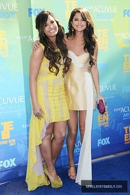 Demitzu (287) - Demitzu - 07 08 2011 - Teen Choice Awards