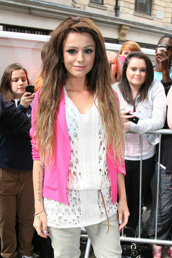 Cher Lloyd Cher Lloyd joins Scott Mills London -y0D34gCPbrl - cher lloyd