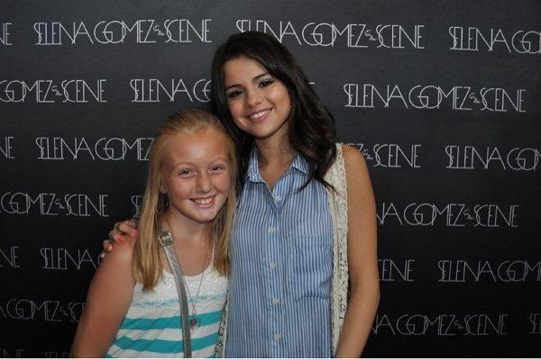 320965_274183952600600_118544344831229_1068770_137765106_n - Selena Gomez 1